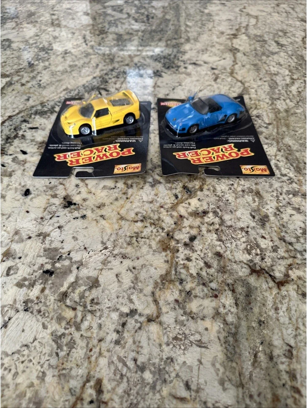 2x Maisto Power Racers A Ferrari & A Porsche NEW + FAST SHIPPING